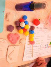 夏休み！親子で作ろう！カラフルアロマストーン＆アロマスプレー